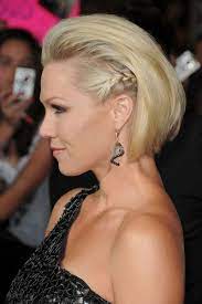 Jennie garth wearing messy cut (7 of 14). Are You Loving Jennie Garth S Braided On The Sides Brushed Back On Top Do Glamour