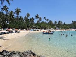 De natuurlijke schoonheid van sri lanka, de tropische bossen, stranden en landschap, evenals zijn rijke culturele erfgoed en historie, maken het een wereldberoemde toeristische bestemming. Drei Tauchziele In Sri Lanka