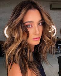 Dark hair with light highlights google. 30 New Honey Blonde Hair Color Ideas For 2021 Hair Adviser