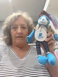 I found the shop hop bunny with another shopper!