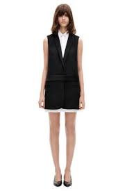 Victoria Beckham S Clean On Court Chic Tux Dress Holiday Outfits Outfits