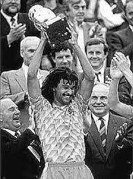 0 ответов 0 ретвитов 2 отметки «нравится». Wat Deed U In Alblasserdam Tijdens Het Europees Kampioenschap Voetbal Van 1988 Alblasserdam Net
