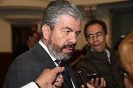 Debe terminar régimen de privilegios para diputados de Morena: Raúl Flores  ::.