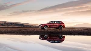 Bentley Bentayga V8 Side View 2018 Hd Wallpapers Cars Wallpapers Bentley Wallpapers Bentley Bentayga Wa Luxury Cars Bentley New Luxury Cars Bentley Mulsanne