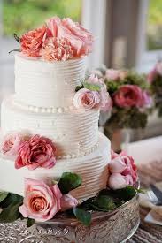 Romantic Tacoma Wedding Of High School Sweethearts Beautiful Wedding Cakes Cake Bouquet Wedding Scrapbook