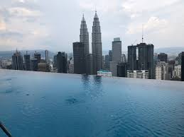 Platinum residence kuala lumpur is located in kuala lumpur's kuala lumpur city centre neighborhood. Piscina De Borda Infinita Picture Of Platinum Luxury Suites Kuala Lumpur Tripadvisor