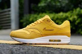 Mens Womens Nike Air Max 87 Movement Fitness Curry Yellow White Nike Shoes Air Max Nike Air Max Nike Air Max 87