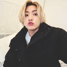 People are fainting (k not really but like, it's mayhem). Bts Jungkook S Blonde Hair Selca Never Not Cover Tweets Hit 3m Likes Make Him The Only Artist With The Feat Pinkvilla