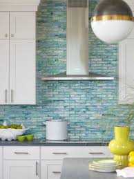 Gorgeous Discount Glass Tile Kitchen Backsplash For Your New Kitchen Style Beach House Kitchens Beach Kitchens Kitchen Remodel