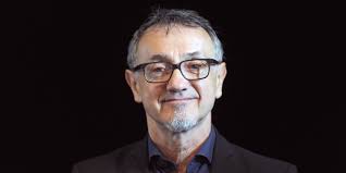 Didier Deschamps reconduit à la tê...