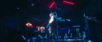 Tap to play or pause gif. Dinero Musikvideo Videoclipe Gif On Gifer By Ballalanim