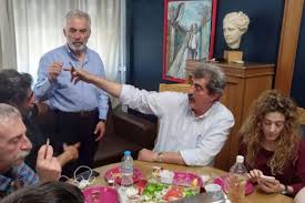 Παύλος πολάκης / pavlos polakis. O Polakhs Giortase Ta Gene8lia Toy Me Meze Kai Beloyxiwth Fonto Athens Voice