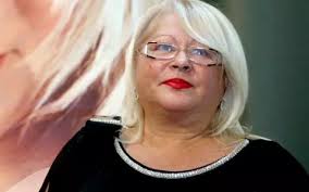 Mirabela dauer a iubit muzica de mic copil si inca de atunci dorea sa devina o cantareata cunoscuta. Mirabela Dauer A Izbucnit In Lacrimi In Direct Mihai A Murit Cu Zile Din Cauza Unei GreÈeli