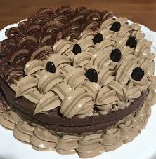 Una crema ultrafondente che cristallizza lentamente namelaka al pistacchio e cioccolato bianco, una mousse ultracremosa a base di cioccolato, per. Pin Su Torte Decorate