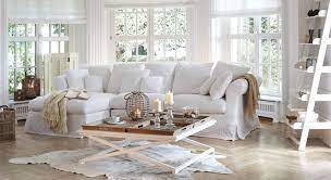Pin Von Annatvo Tvo Auf Interior Design Hamptons Wohnstil Sofa Landhausstil Wohnaccessoires