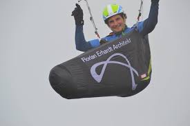 Das gurtzeug ist in gr. Der Schirm Red Bull X Alps Team Ger 1 Basti Martin Tobi Facebook