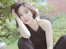 Mina has acted in television dramas, including modern farmer (2014) and all about my mom (2015). Kwon Mina Lakukan Percobaan Bunuh Diri Ungkap Alasannya Di Surat Wasiat