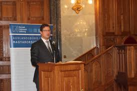 Gulyás gergely az rtl klub kérdésére reagált kövér lászló tegnapi mondataira. Konrad Adenauer Stiftung Alapitvany Magyarorszagi Irodaja Igazsagteteli Torvenyjavaslat Magyarorszagon Es Nemetorszagban 25 Ev Utan