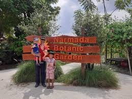 Indah alam condo, jalan jubli perak 22/1, seksyen 22, šah alamas, malaizija. Narmada Botanic Garden Wisata Seru Keluarga Di Taman Bunga Matahari