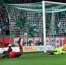 Sv werder bremen iii* oct 5, 1982 in siegen, germany. Florian Kohfeldt Die Menschliche Grosse Des Werder Trainers Welt