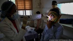 Con relación al hongo negro, expertos subrayaron que han constatado un aumento de. India Deadly Black Fungus Surges Among Covid 19 Patients News Dw 20 05 2021