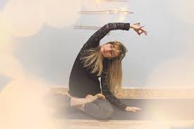 9 Types Of Yoga Poses To Avoid When Pregnant With Modifications