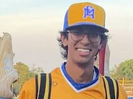 Roslyn's Daniel Rosman, East Meadow's Tyler Sugrim garner Capozzi Award  with strong academics and community service