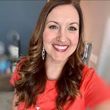 Tiffany Howe's Instagram, Twitter & Facebook