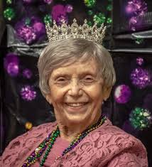 Helen Winslett Tucker Obituary