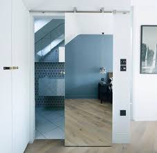 Browse Through These Terrific Choices With Regard To Interiorbarndoors Porta De Vidro Porta De Espelho Portas De Correr Quartos