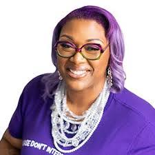 Emily Cleaton's Instagram, Twitter & Facebook