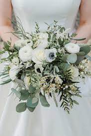 Helen was married back in april this year, she was after a delicate look using natural wild flowers, mainly using white flowers with. Photography Ranunculus Eucalyptus Photograph Astrantia Beautiful Avalanche Varieties Anemone White Bridal Bouquet White Bouquet White Wedding Bouquets