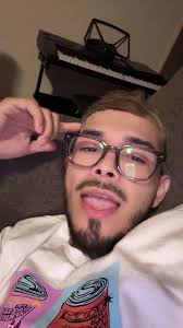 Theboyfer (@theboyfer)'s videos with original sound