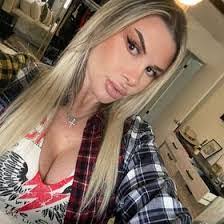 Theresa Wiltrout's Instagram, Twitter & Facebook