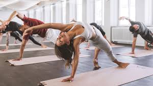 Diese tage mit yoga und wandern in der hügeligen appenzeller landschaft bieten dir den perfekten rahmen, in eine unbekannte gegend einzutauchen, den alltag für eine kurze zeit hinter dir zu lassen und im innen wie im aussen in eine balance zu kommen. Yoga In Zurich Kurse Im Studio Inkl Wellness Spa