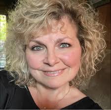 Anne Connaughton's Instagram, Twitter & Facebook