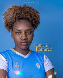 𝙍𝙀𝙁𝙐𝙀𝙍𝙕𝙊 𝘿𝙀 𝘼𝙇𝙏𝙐𝙍𝘼 𝙋𝘼𝙍𝘼 𝙍𝙀𝙂𝘼𝙏𝘼𝙎 𝙇𝙄𝙈𝘼! 🇨🇴💥  Tras su paso por el Deportivo Soan, la central colombiana Katherin Ramírez,  de 20 años y 1.93 m, reforzará al Club Regatas Lima para la