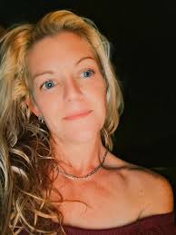 Time for our periodic reminder...when posting photos, full body shots of  people engaged in barefoot activities are much preferred. Pictures of just  feet, especially soles, are discouraged, especially without additional  context. Thanks!