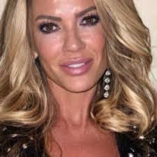 Donna Engelbrecht's Instagram, Twitter & Facebook