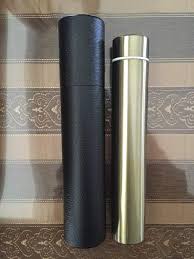 ChezMax スリム薄型ステンレススチール真空断熱サーモスウォーターボトル 漏れ防止 環境に優しいトラベルサーモスカップ スポーツドリンクボトル  8.5オンス ゴールド