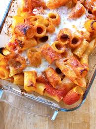 Pasta al forno con salsiccia e besciamella. Pasta Al Forno Con Mozzarella Ricette Al Volo