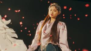 Photos and videos are credit to owner. Member Profile Yiren Everglow K Pop Girl Groups 101