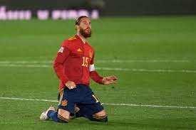 Vorige lees verder bij voetbalzone volgende. Spanje Neemt Sergio Ramos Niet Mee Naar Het Ek Voetbal Geen Het Nieuwsblad Mobile