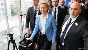 Președinta comisiei europene, ursula von der leyen, 62 de ani, a devenit, duminică, bunică pentru prima oară. Von Der Leyen Auf Werbetour Im Eu Parlament Europa Dw 10 07 2019