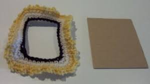 They are incredibly versatile and a great way to use up leftover yarn, other than to make crochet flowers…. Crochet Picture Frame Free Craft Project