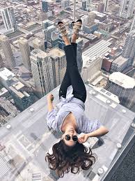Visiting Chicago You Definitely Want To Splurge On The Early Bird Pass For The Chicago Sky Deck You Will Ha Chicago Pictures Chicago Travel New York Pictures