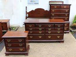 Kincaid Solid Cherry Bedroom Set Dresser Bureau W Mirror Nightstand Queen Bed Kincaid Cherry Bedroom Set Cherry Bedroom Furniture Bedroom Set