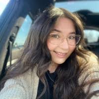 Amber Holmberg's Instagram, Twitter & Facebook