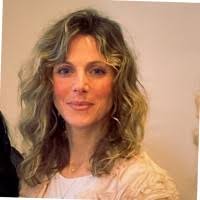 Ashley Wing's Instagram, Twitter & Facebook