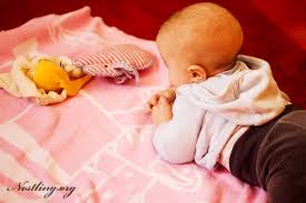 Wie Beschaftige Ich Mein Baby 0 6 Monate Nestling